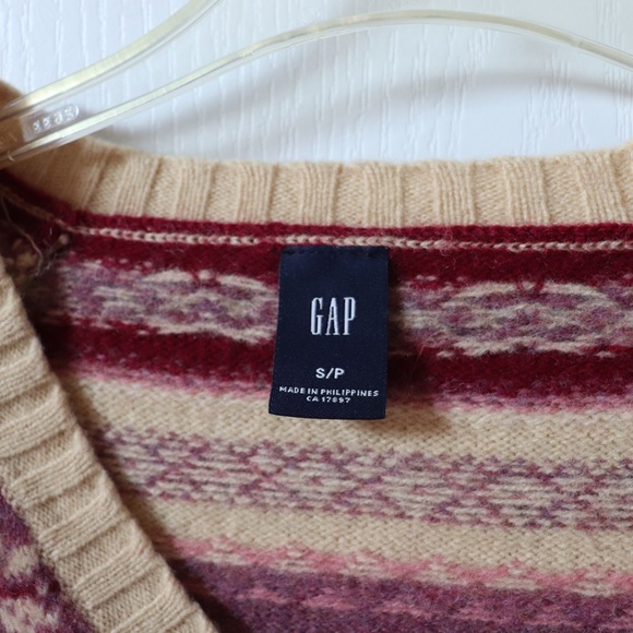 Gap sweater - Picture 2 of 3
